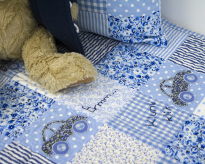 Riding-in-My-Car-Cot-Quilt-detail