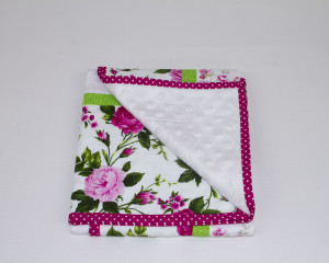 Cerise-patchwork-blanket-flipback