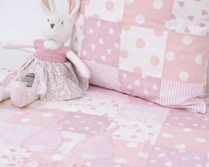 FifI-with-Runny-Babbits-blanket-and-cushion-B000110.BC00013