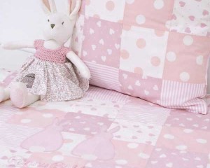 FifI-with-Runny-Babbits-blanket-and-cushion-B000110.BC00013