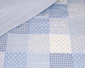 My-Little-Train-patchwork-cot-quilt-flipback-Q000106