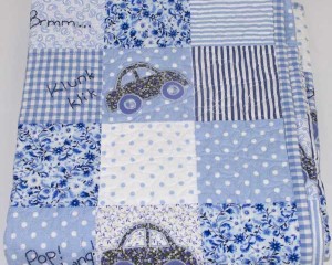 Riding-in-My-Car-patchwork-cot-quilt-folded-Q000102