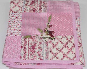 Rosie-May-patchwork-quilt-folded-Q000109