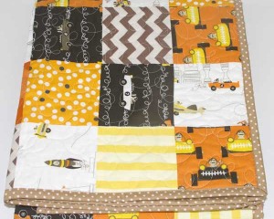 The-Great-Race-patchwork-quilt-folded-Q000103