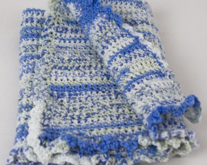 Crochet-Blanket-Blue-variegated-flipback