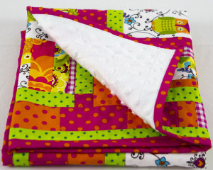 Its-a-Hoot-Pink-Patchwork-blanket-flipback