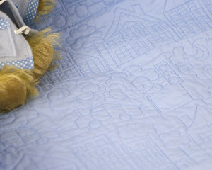 Happy-Days-Blue-cot-quilt-detail