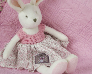 Happy-Days-Pink-cot-Quilt