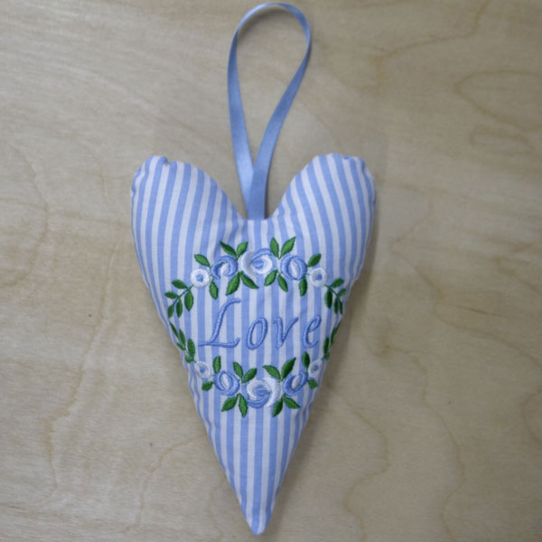 Blue heart with Love embroidery in floral oval front