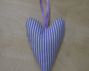 Sweet Home lilac heart back