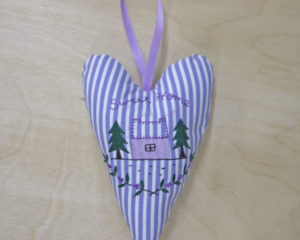 Sweet Home lilac heart front