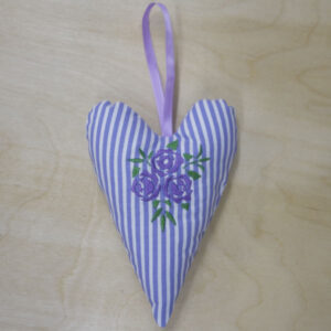 Lilac Rose Trio heart front