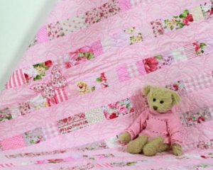 Pretty Butterfly Stripe Patchwork Quilt